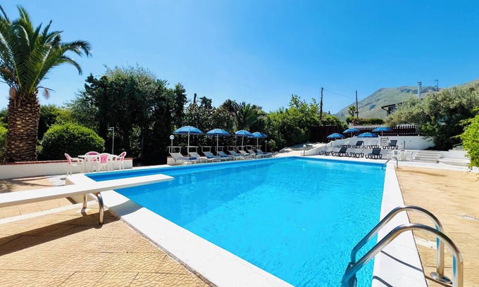 Carini Villa | Villa Giada - villa with 5 rooms and pool