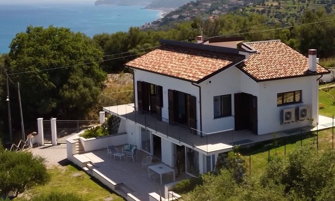 Capo d'Orlando Villa | Villa Giardino degli Ulivi, a modern Villa with a premium view in Sicily