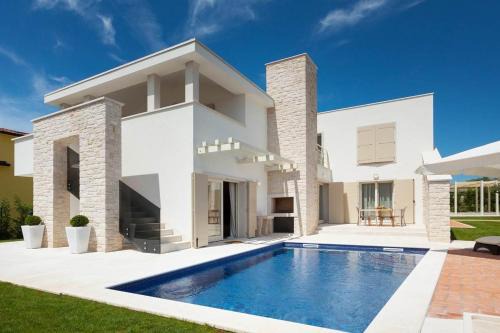 Vabriga Villa | Villa Ginevra by HMZ Villas