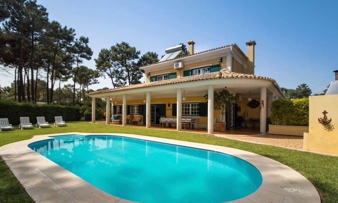 Charneca de Caparica e Sobreda Villa | Villa Golf and Sea - Five Bedroom Villa, Sleeps 10