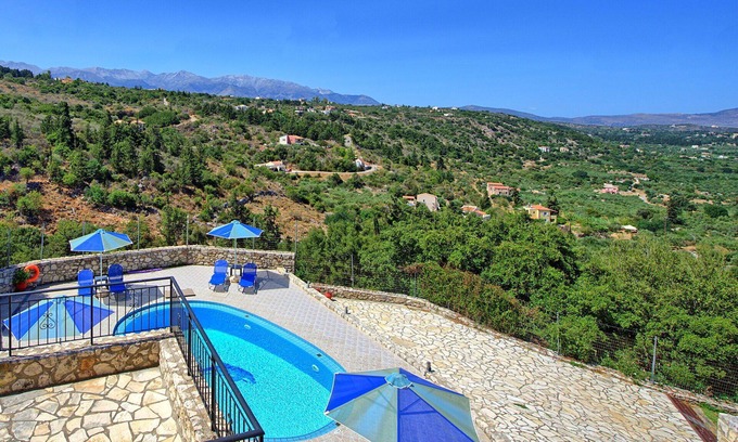 Apokoronas Villa | Villa Halepi - Villa in Crete 4 km from the sea