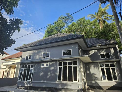 Temon Villa | Villa Hollandia