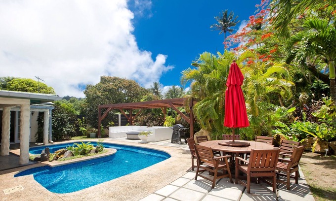 Tapere of Titikaveka House | Villa Honohitu w/pool, bbq outdoor space, and mini bar