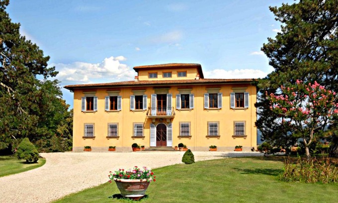 Vicchio Villa | Villa I Delfini