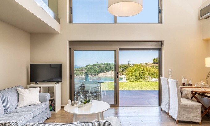 Tragana House | Villa Idyle-Luxury Beachfront Property