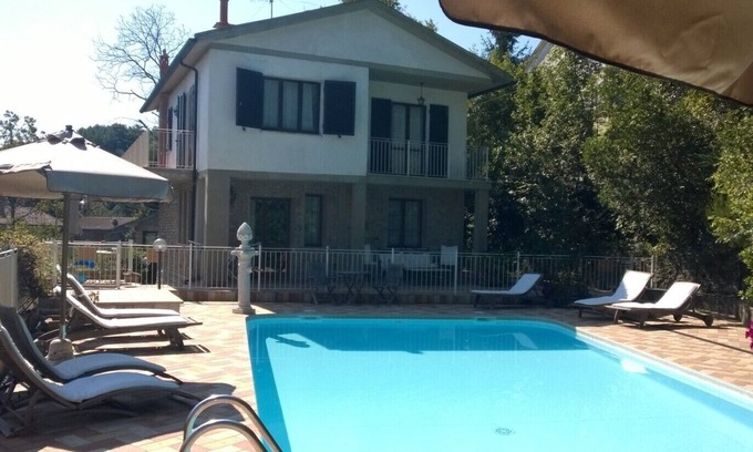 Val Canina Villa | Villa il Castagno - Three Bedroom Villa, Sleeps 11