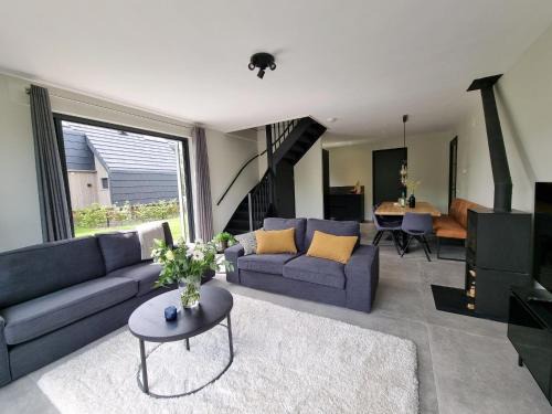 Balk House | Villa in Balk with Private Jetty on Slotermeer, cleaning included