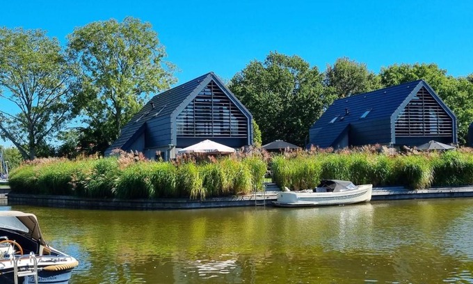 Balk House | Villa in Balk with Private Jetty on Slotermeer