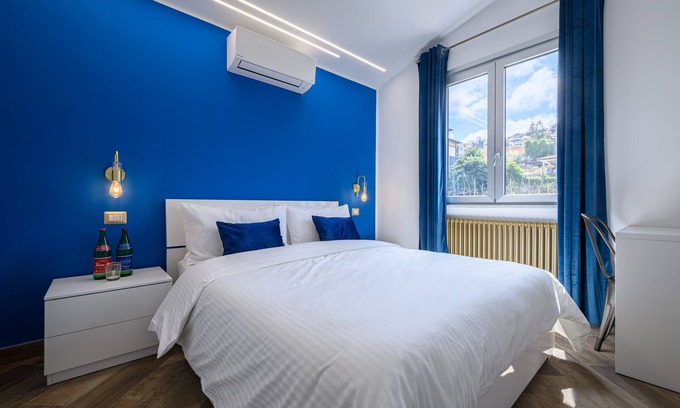 Quarto Apartment | Villa In Bed Blue Suite Balcony