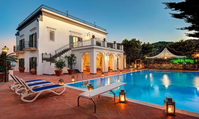 Colli di Fontanelle Villa | Villa in Colli Di Fontanelle with 4 bedrooms sleeps 8