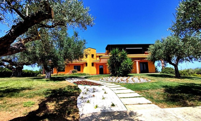 Citta Sant'Angelo Apartment | Villa in campagna