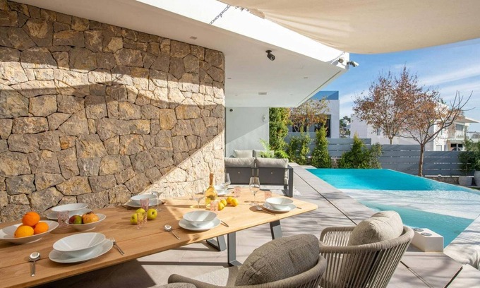 Cap Martinet Villa | Villa in Carrer del Kiwi