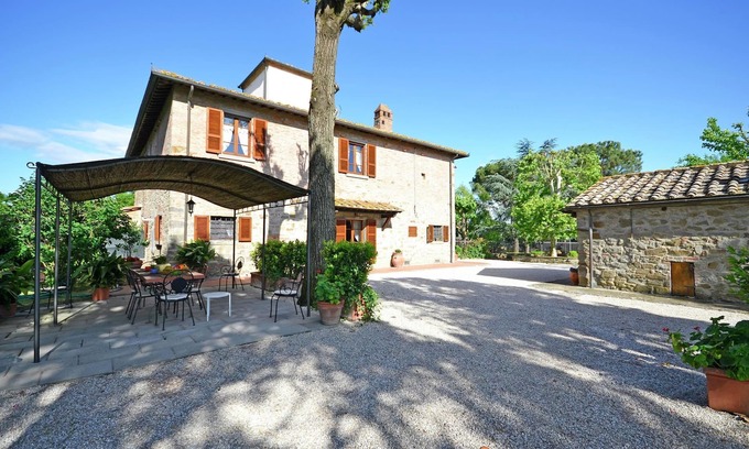 Monsigliolo Villa | Villa in Cortona with Pool & Countryside Views
