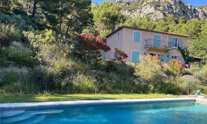 Vauvenargues Villa | Villa in front of the sainte Victoire 10 min from Aix en Provence