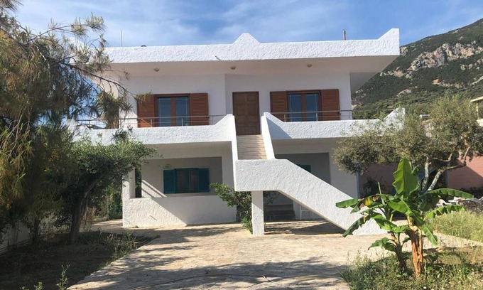 Troizinia Apartment | Villa in Kalloni direkt am Meer, tolle Aussicht