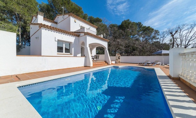 L'Escala Villa | Villa in L’Escala near Riells Beach