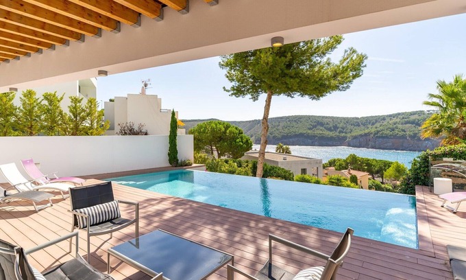 L'Escala Villa | Villa in L’Escala near Cala Montgó Beach