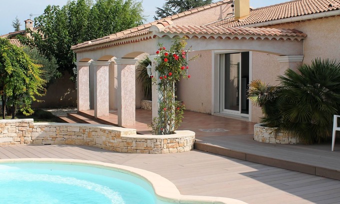 Rousson Villa | Villa in Languedoc with Pool near Historic Cities