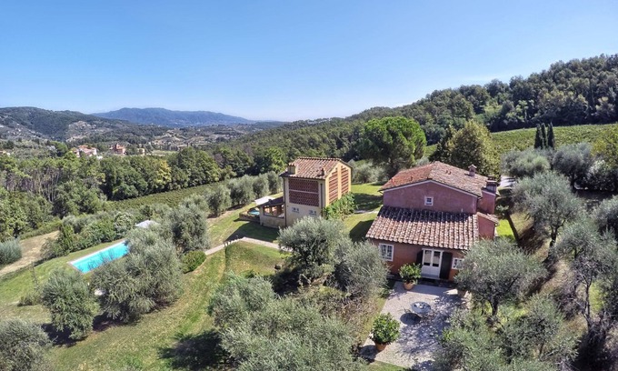 Lucca Villa | Villa in Mutigliano with 5 bedrooms sleeps 10
