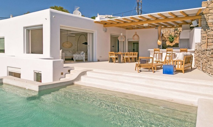 Platis Gialos Villa | Villa in Mykonos with 6 bedrooms sleeps 12