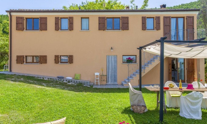 Pergola Villa | Villa in Pergola with Pool and Beach Nearby