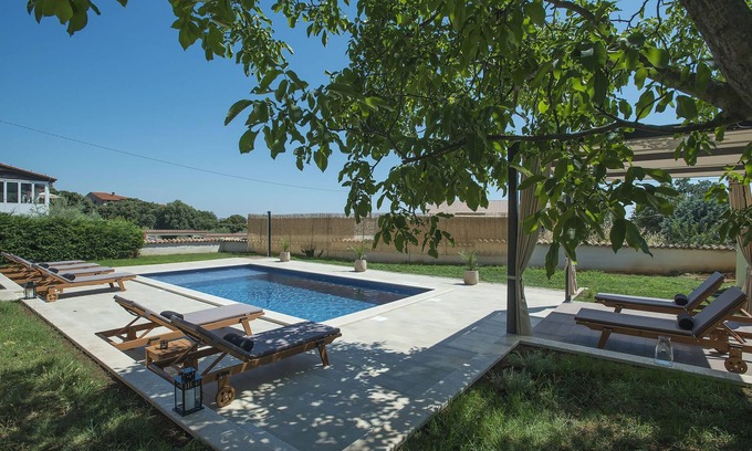 Barbariga Villa | Villa in Peroj with Private Pool & Near Beach