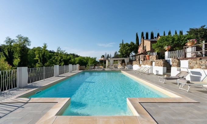 Gambassi Terme Villa | Villa in Pillo with 7 bedrooms sleeps 14