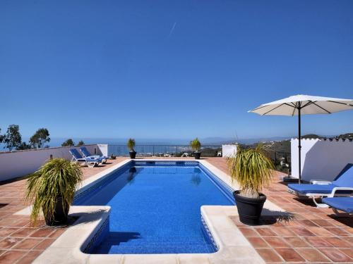 Sayalonga Villa | Villa in Sayalonga with Private Pool