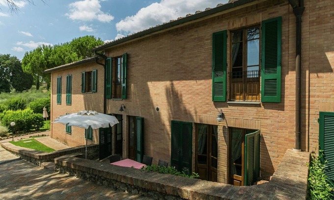 Siena House | Villa in Siena with Pool and Tuscan Views