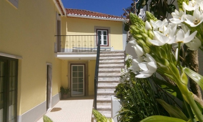 Sintra House | Villa in Sintra - 3 suites - Gardens, Barbecue & Park
