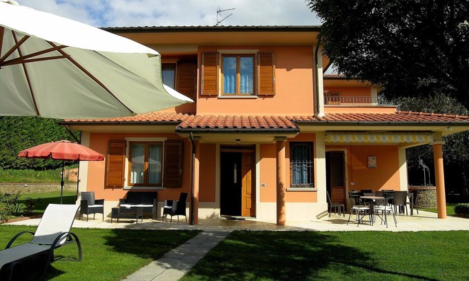 Loro Ciuffenna Villa | Villa in Tuscany with pool