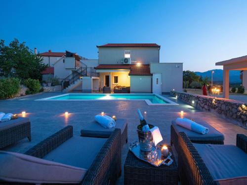 Trilj Villa | Villa in Ugljane with private pool