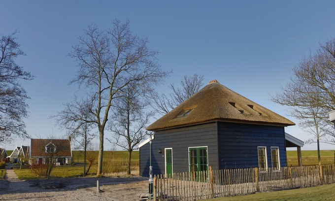 Hippolytushoef Villa | Villa in Wieringer Park with Garden