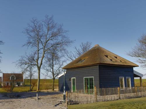 Hippolytushoef Villa | Villa in Wieringer Park with Garden