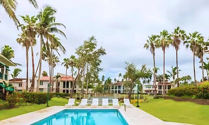 Cerro Gordo Villa | Villa Iris – 2-Story Ocean View Villa w/Pool Access & Generator