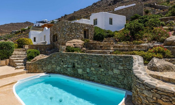 Ftelia Villa | Villa Isabella Family villa close to the beach