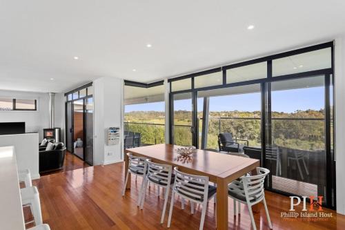 Cowes House | Villa Isola Golf Course Views