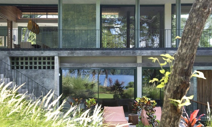 Culebra House | Villa Jade - Stylish Oceanfront Getaway with Private Beach & Concierge