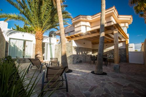 Solana del Matorral Apartment | Villa Jandia Modern new studio Morro Jable Private Cosy Garden and Parking