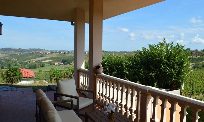 Calosso Villa | Villa Jilla, W/pool Surrounded by Vineyards