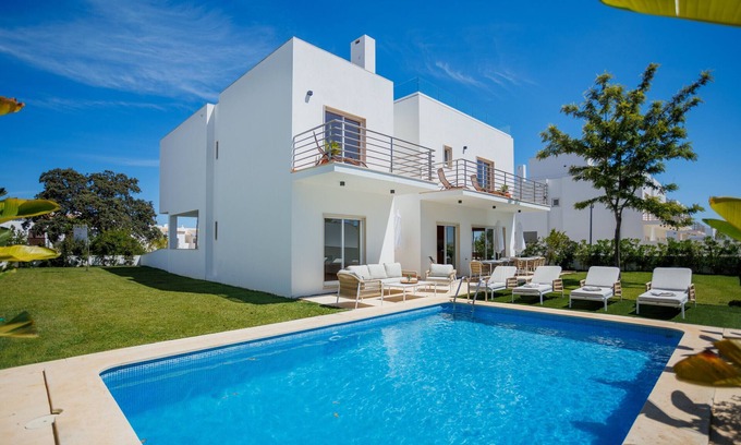 Patio Villa | Villa Jute OCV - Private pool and garage