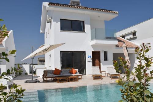 Softades Villa | Villa Kokona Larnaca