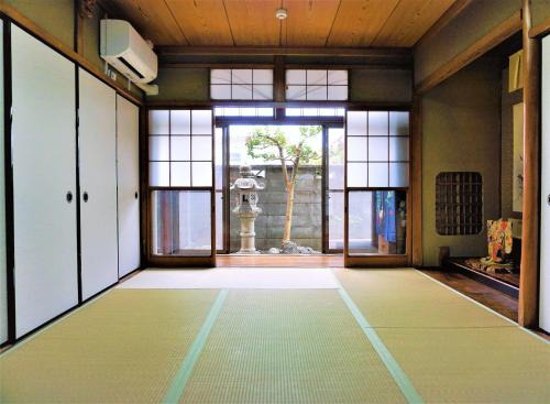 Ukyo Ward House | Villa Kyoto Saiin