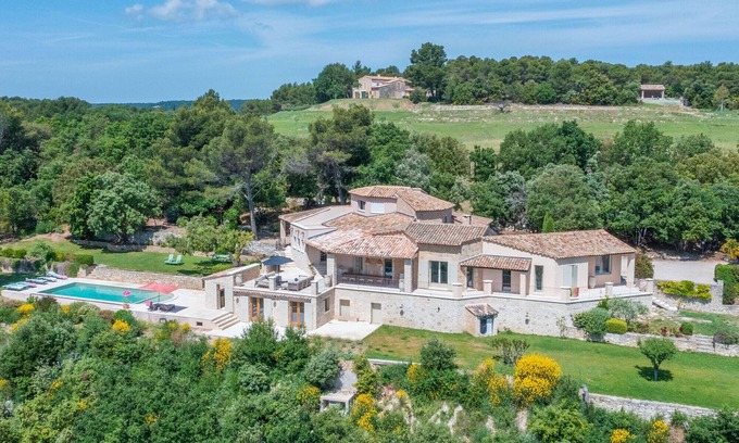 Murs Villa | Villa La Cauquière with breathtaking view – Luberon -Provence