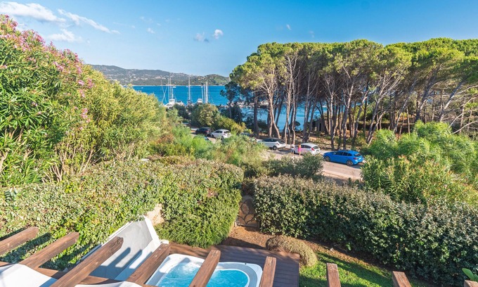 La Conia Villa | Villa 'La Conia' with Sea View, Wi-Fi and Air Conditioning