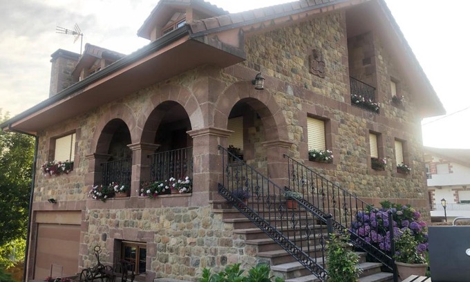Quijas House | Villa La Encina