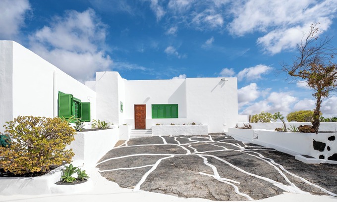 San Bartolome Villa | Villa La Florida I