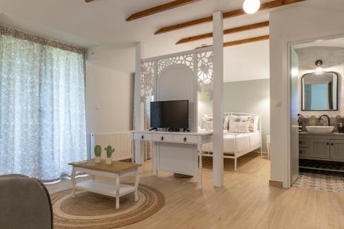 Kalyvia Varikou Apartment | Villa La Varik 2