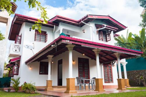 Nalagasdeniya Villa | Villa LaLuna - Hikkaduwa