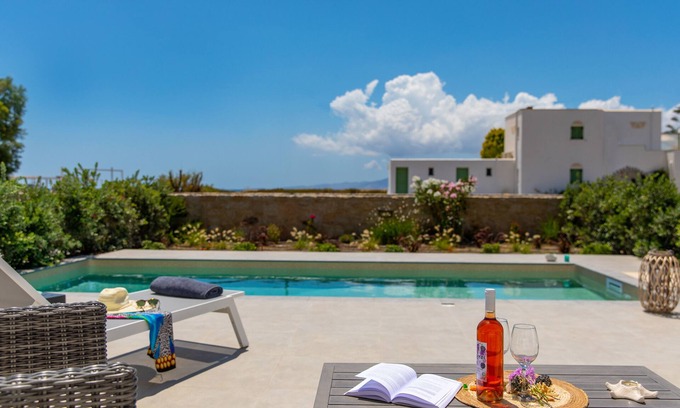 Plaka Villa | Villa Lantana with Private Swimming Pool - Salinus Naxian Villas